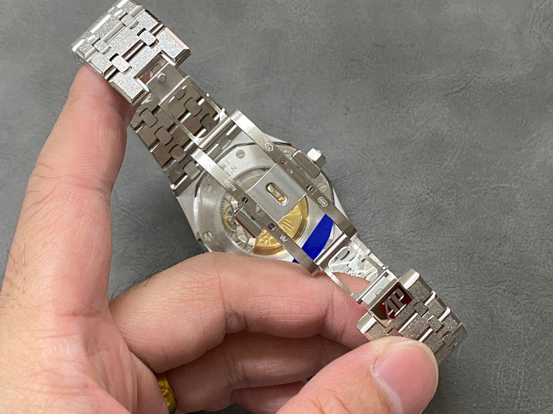 APS factory Royal Oak 15400
