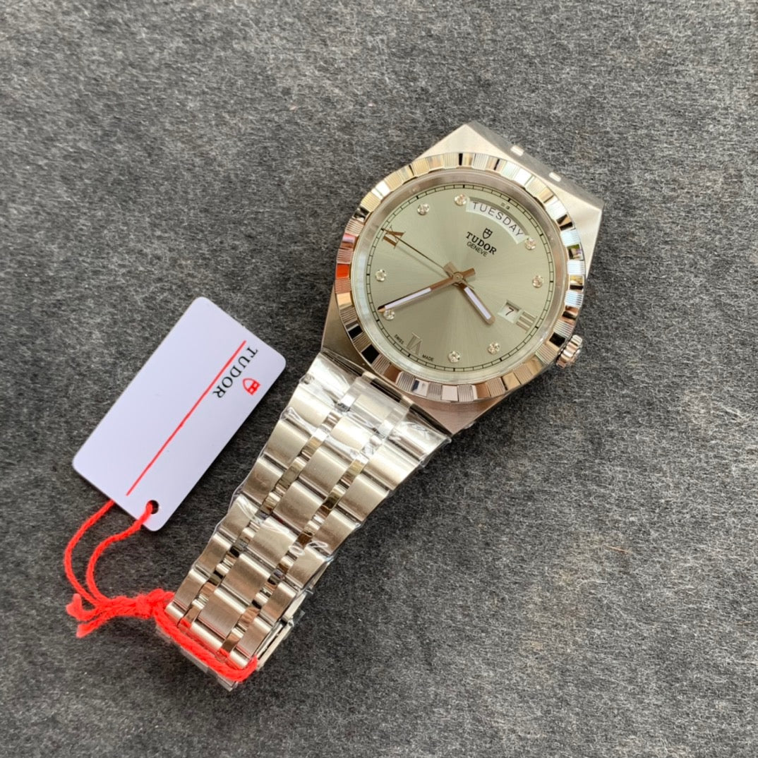 V7 factory Royal M28600