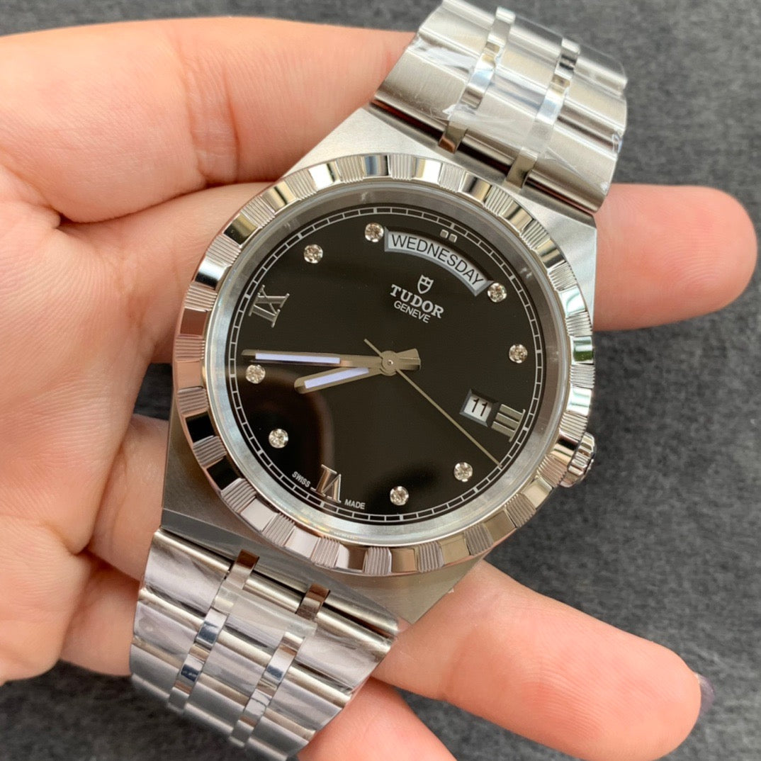 V7 factory Royal M28600