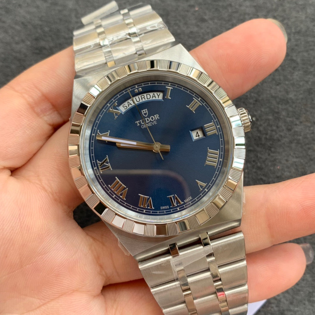 V7 factory Royal M28600