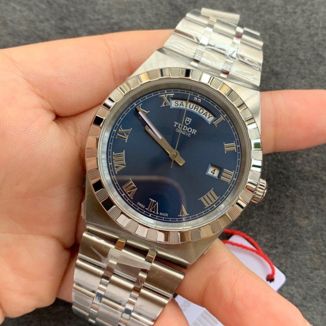 V7 factory Royal M28600
