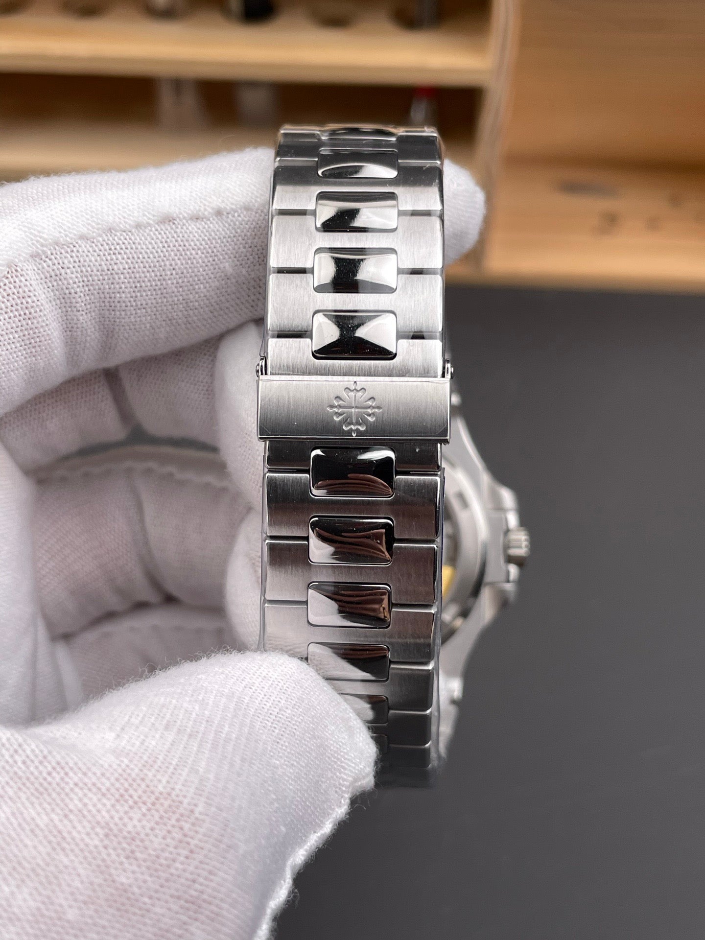 3K Factory, Nautilus 5711