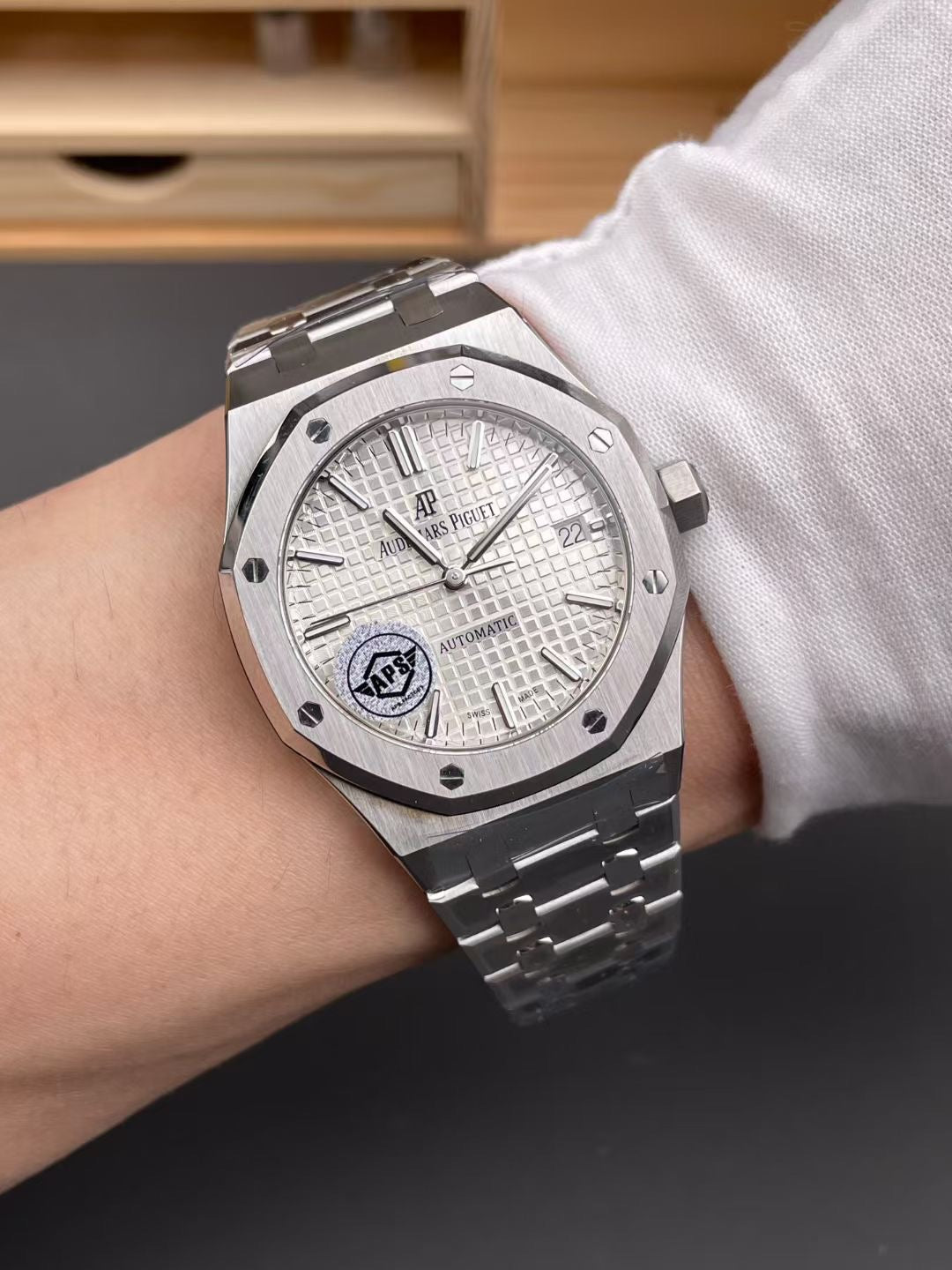 APS Royal Oak 15450 37mm