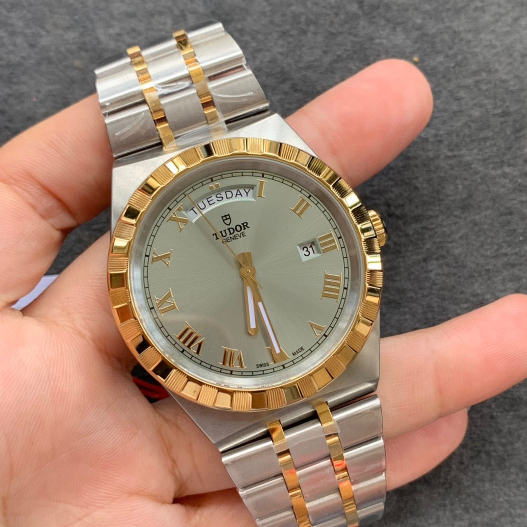 V7 factory Royal M28603