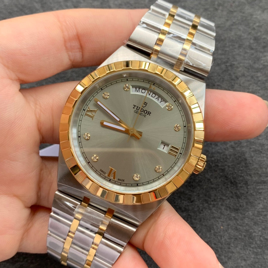 V7 factory Royal M28603