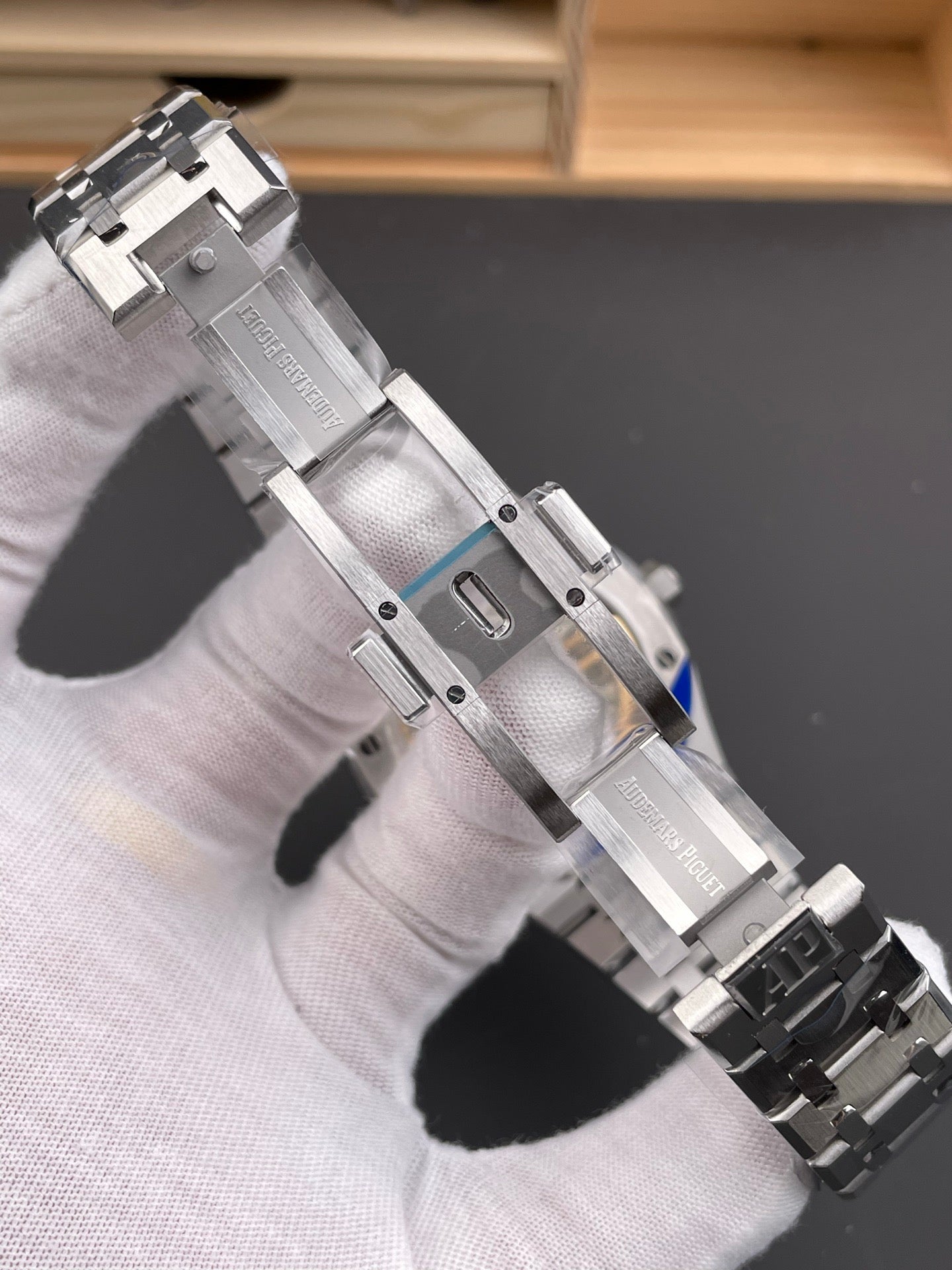 APS factory Royal Oak 15510
