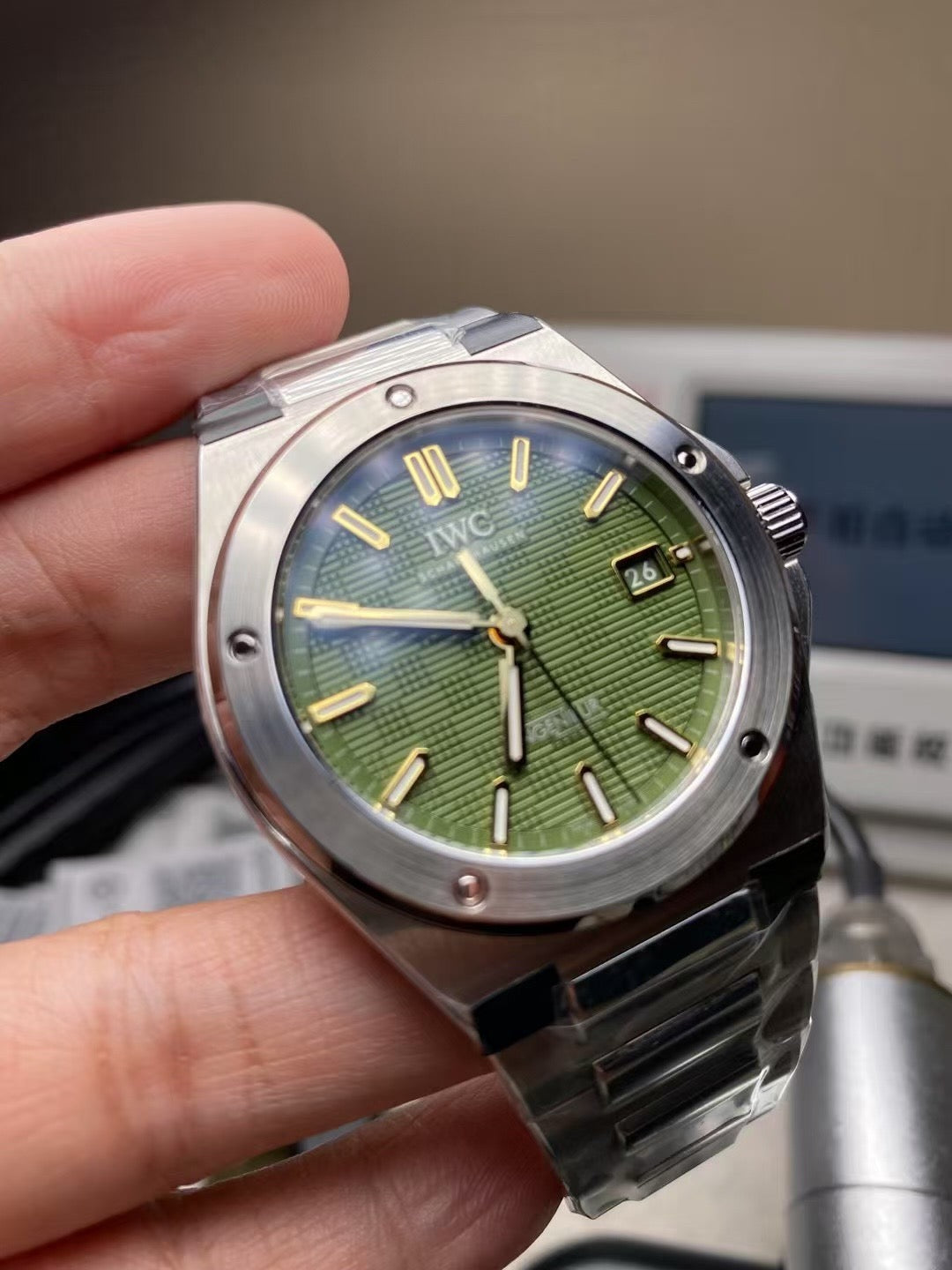 V7 factory 40mm IWC engineer