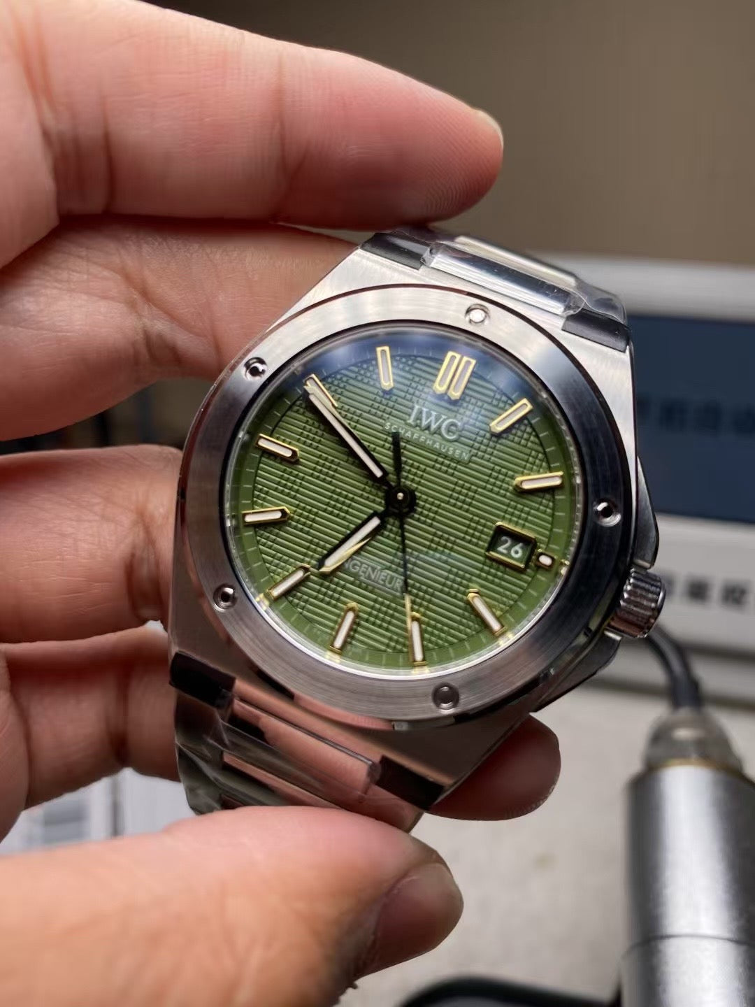 V7 factory 40mm IWC engineer