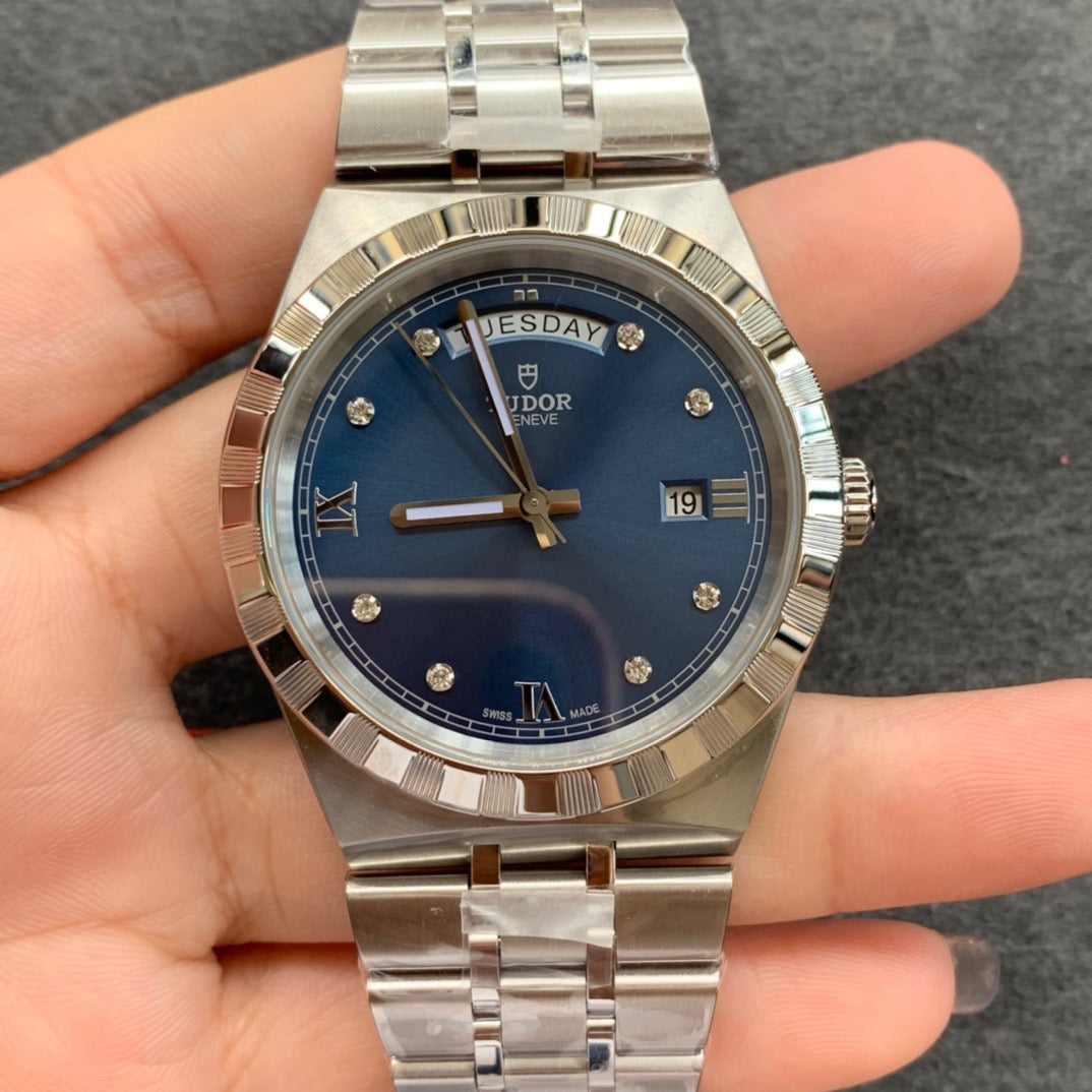 V7 factory Royal M28600