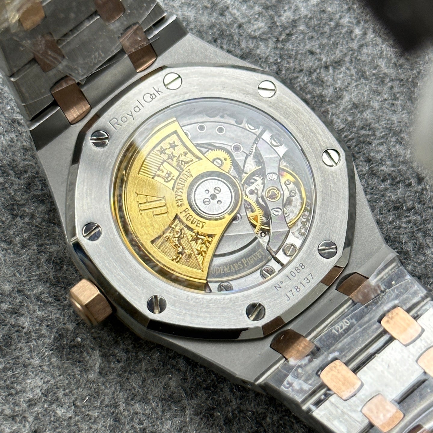 APS Royal Oak 15450 37mm