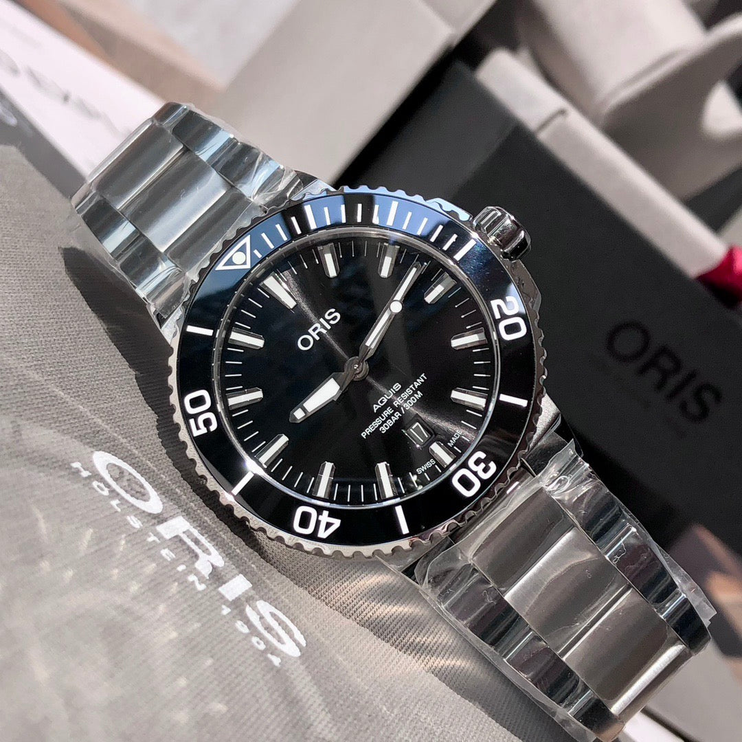 43.5mm ORIS Aquis Black
