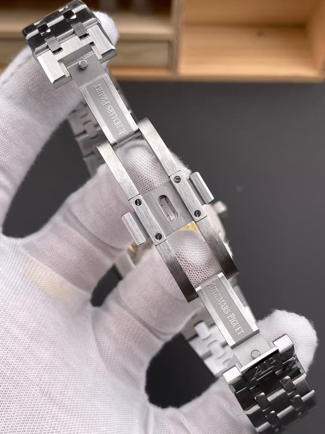 APS Royal Oak 15450 37mm
