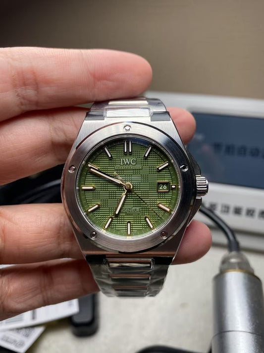 V7 factory 40mm IWC engineer