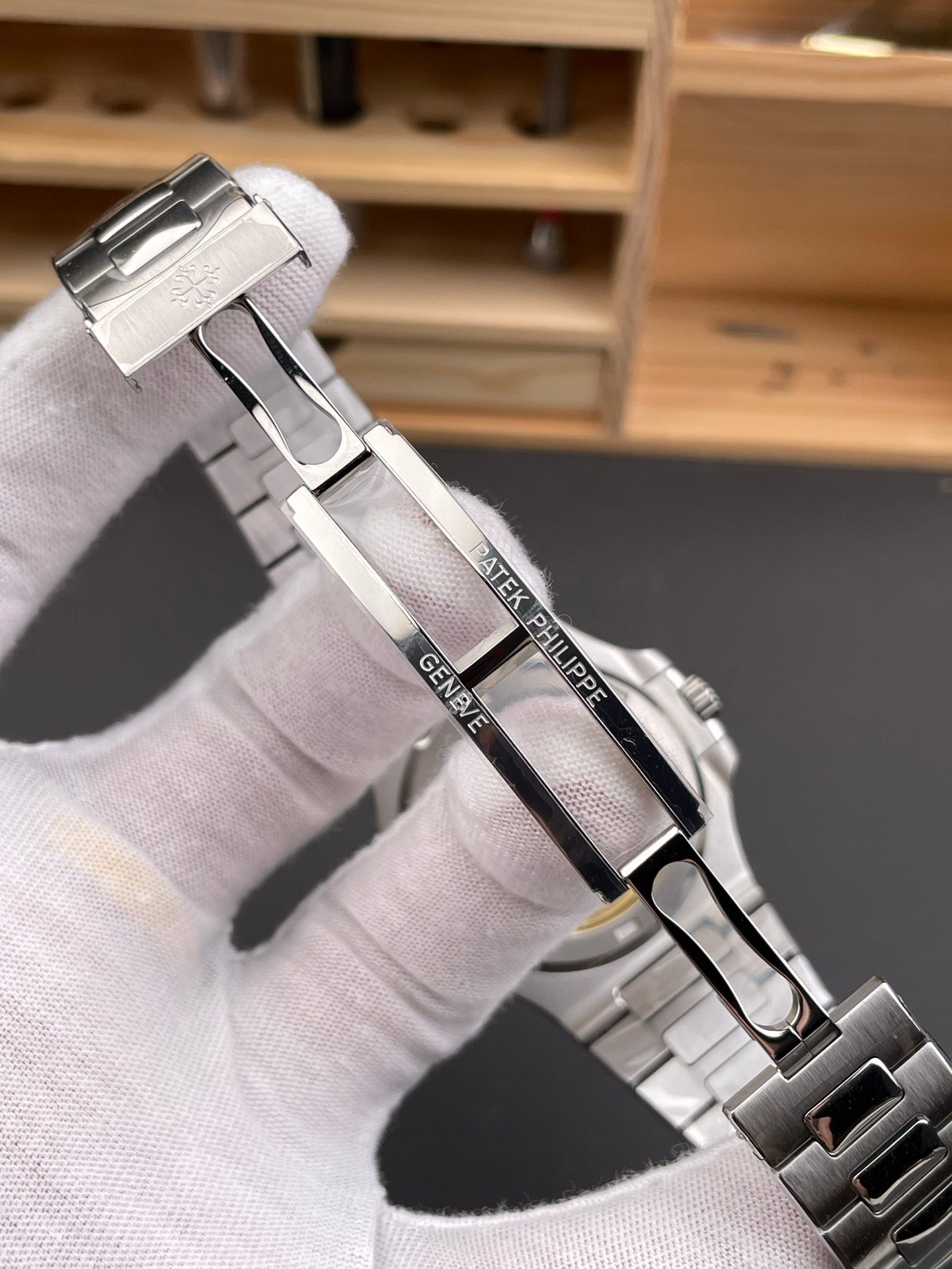 3K Factory, Nautilus 5711