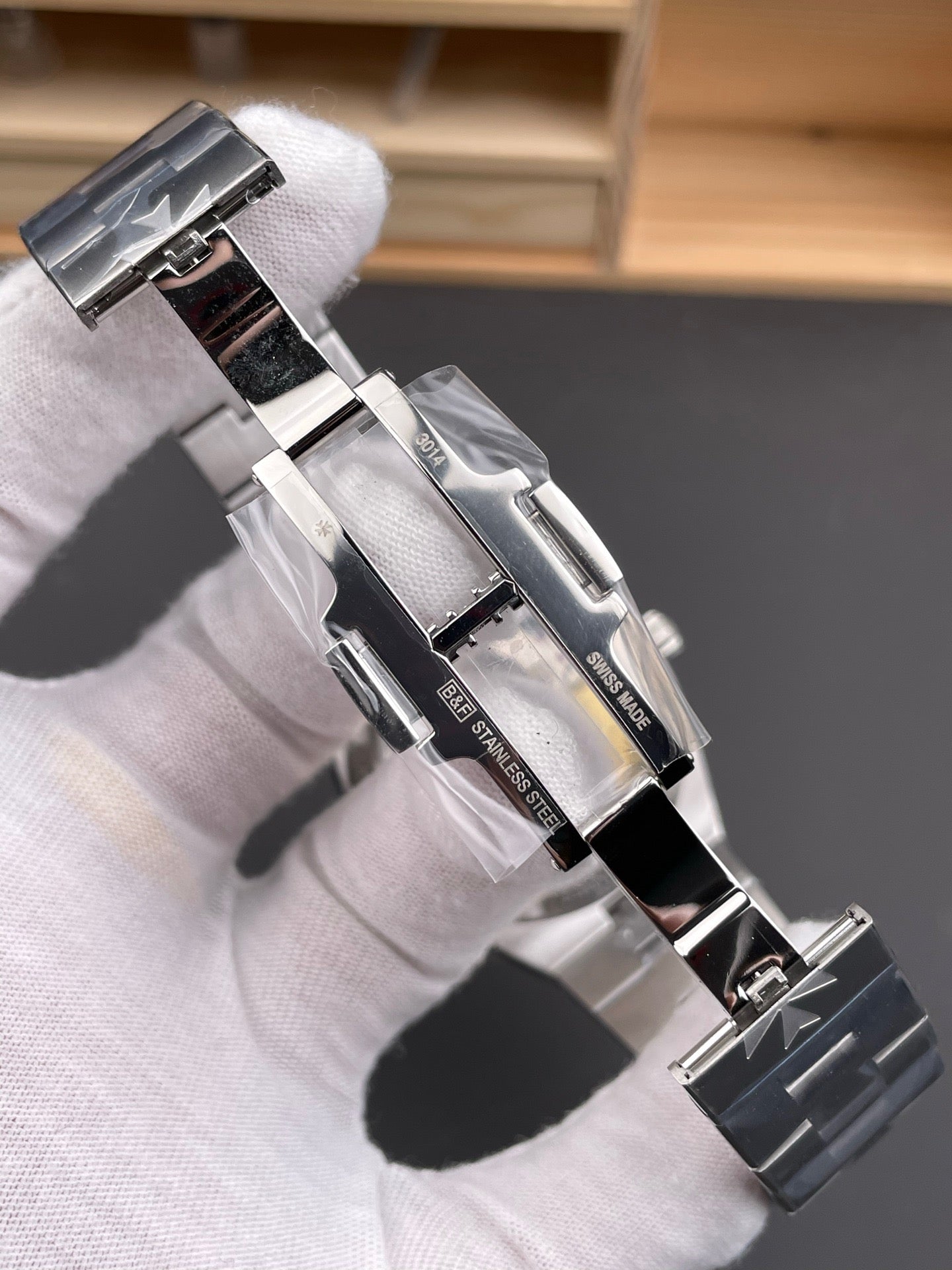 8F factory OVERSEAS.4500V.Blue