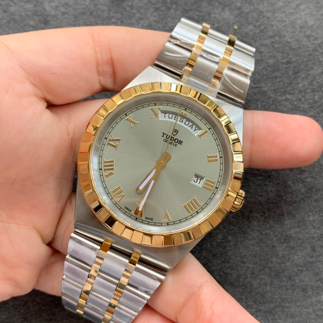 V7 factory Royal M28603