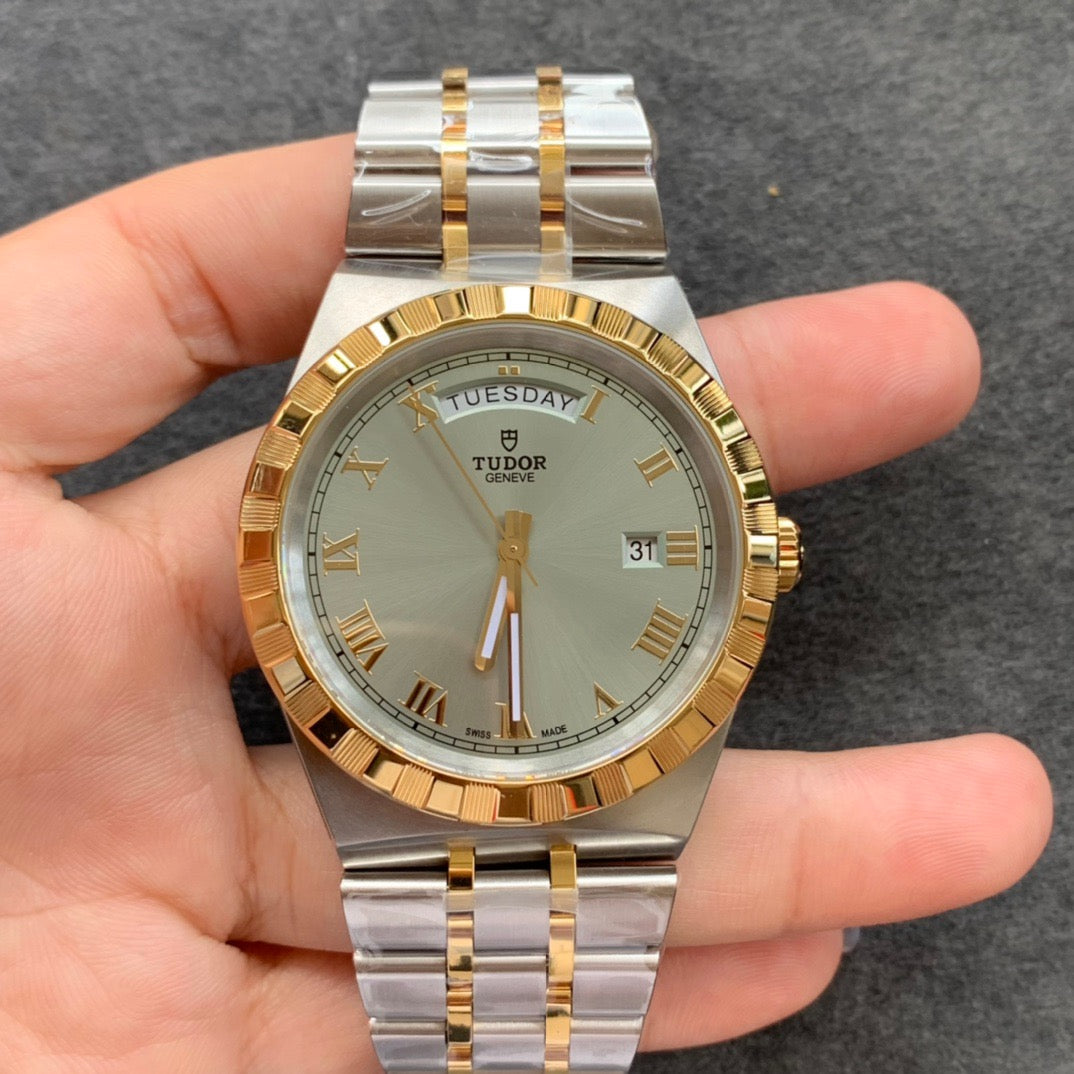 V7 factory Royal M28603