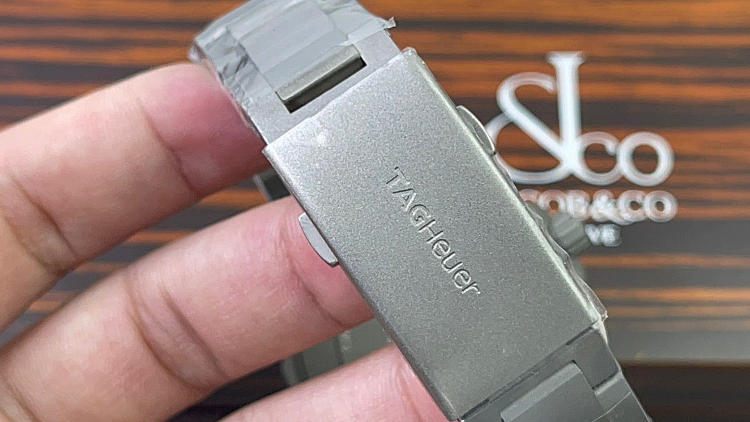 43mm. Tag Heuer. Bamford.