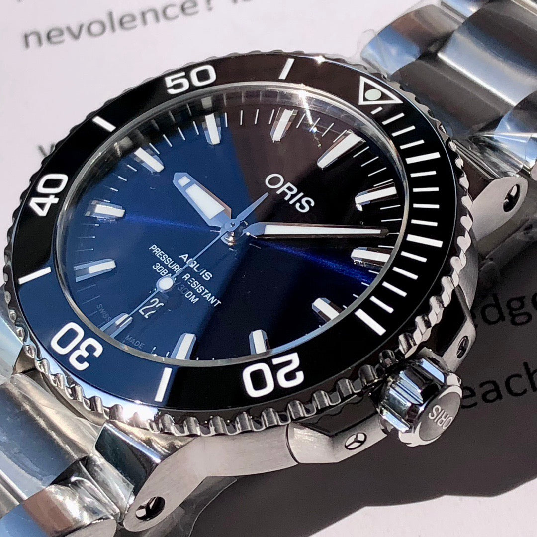 43.5mm ORIS Aquis Blue