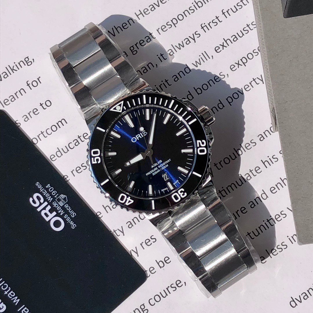 43.5mm ORIS Aquis Blue