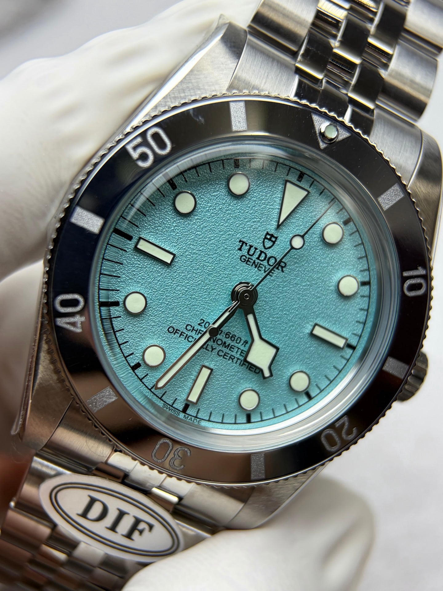 DIF 37mm Black Bay 54 M79000N