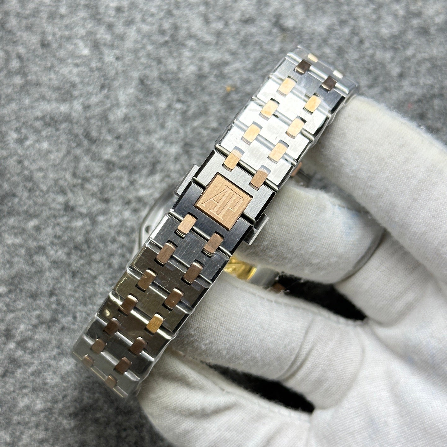 APS Royal Oak 15450 37mm