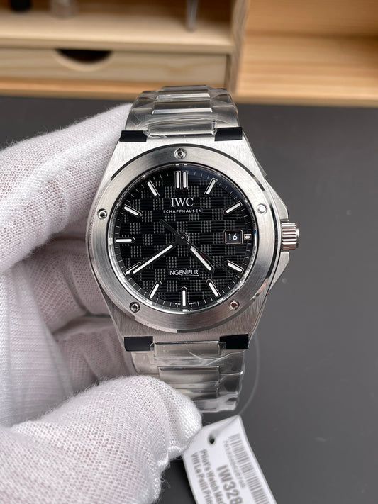 V7 factory IW328901 engineer