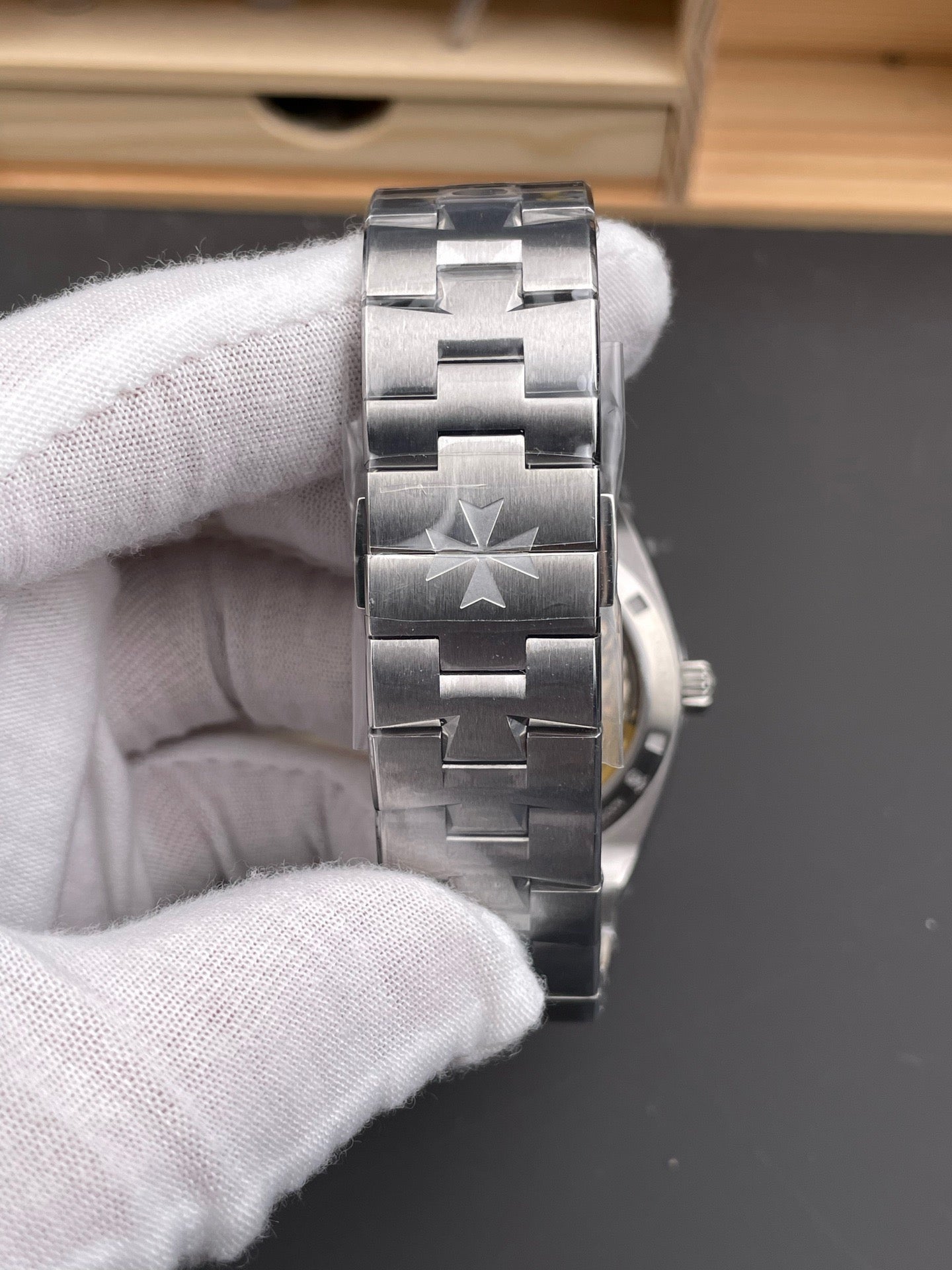 8F factory OVERSEAS.4500V.Blue