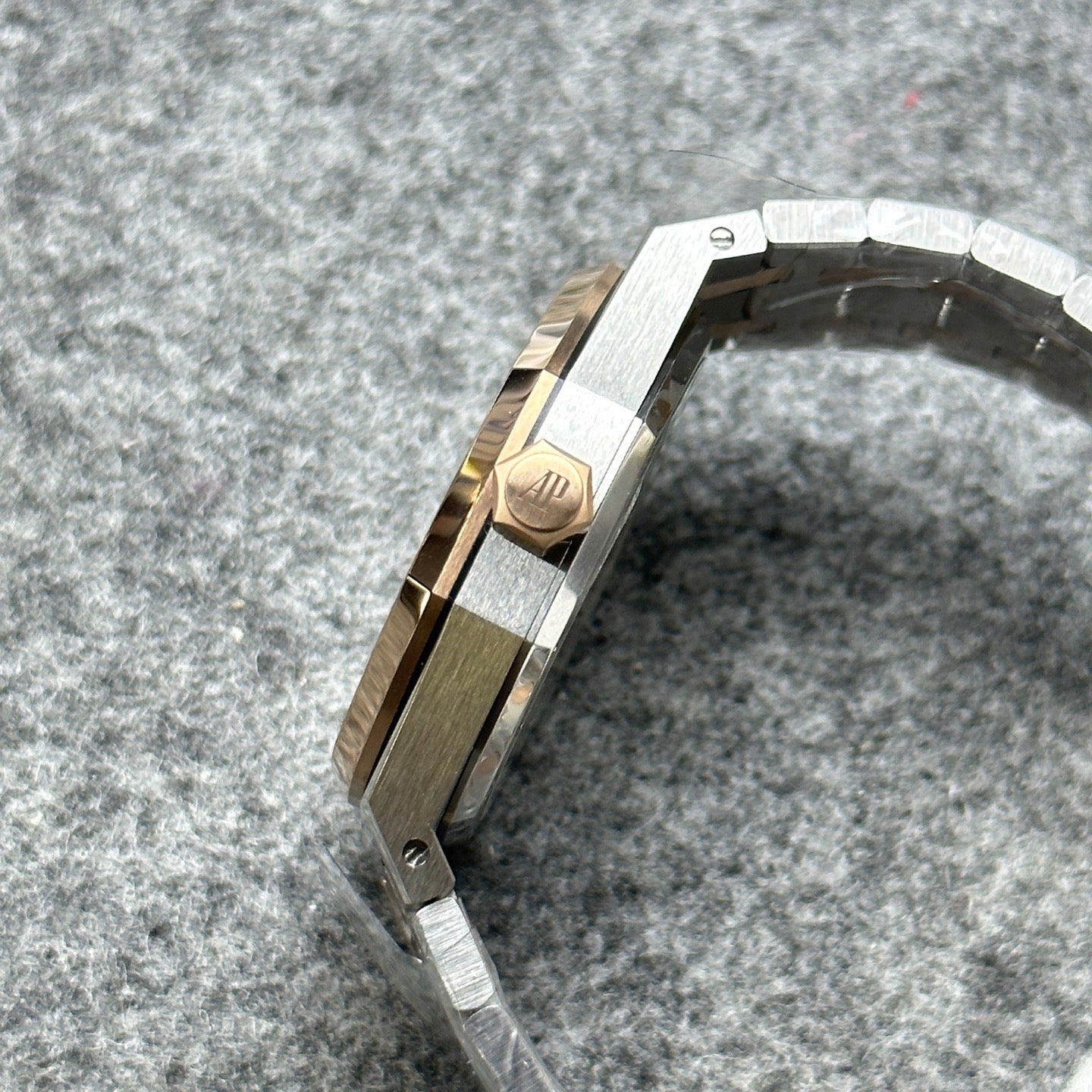 APS Royal Oak 15450 37mm