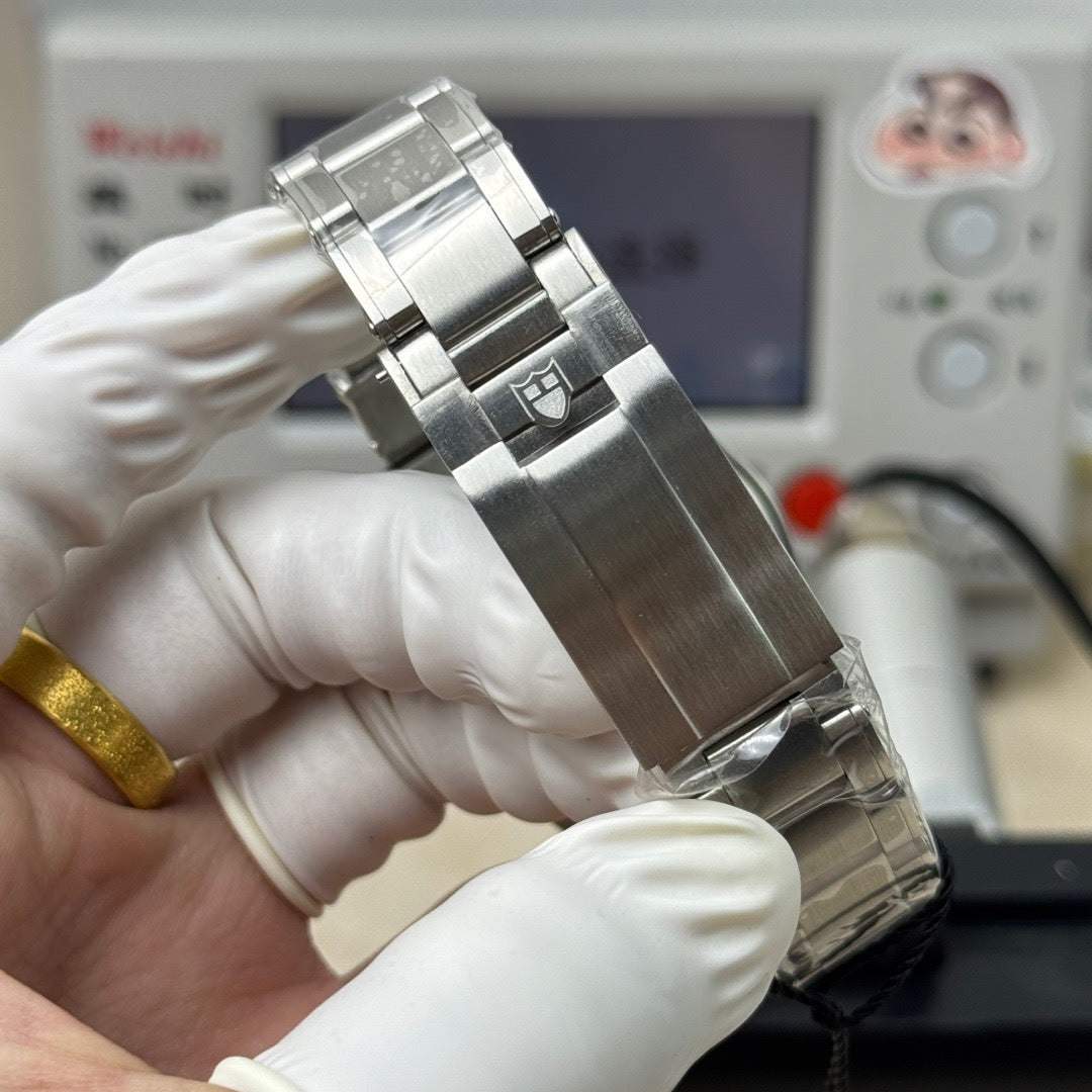 ZF factory GMT Tudor