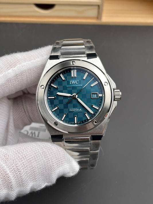 V7 Factory, IW328903 engineer