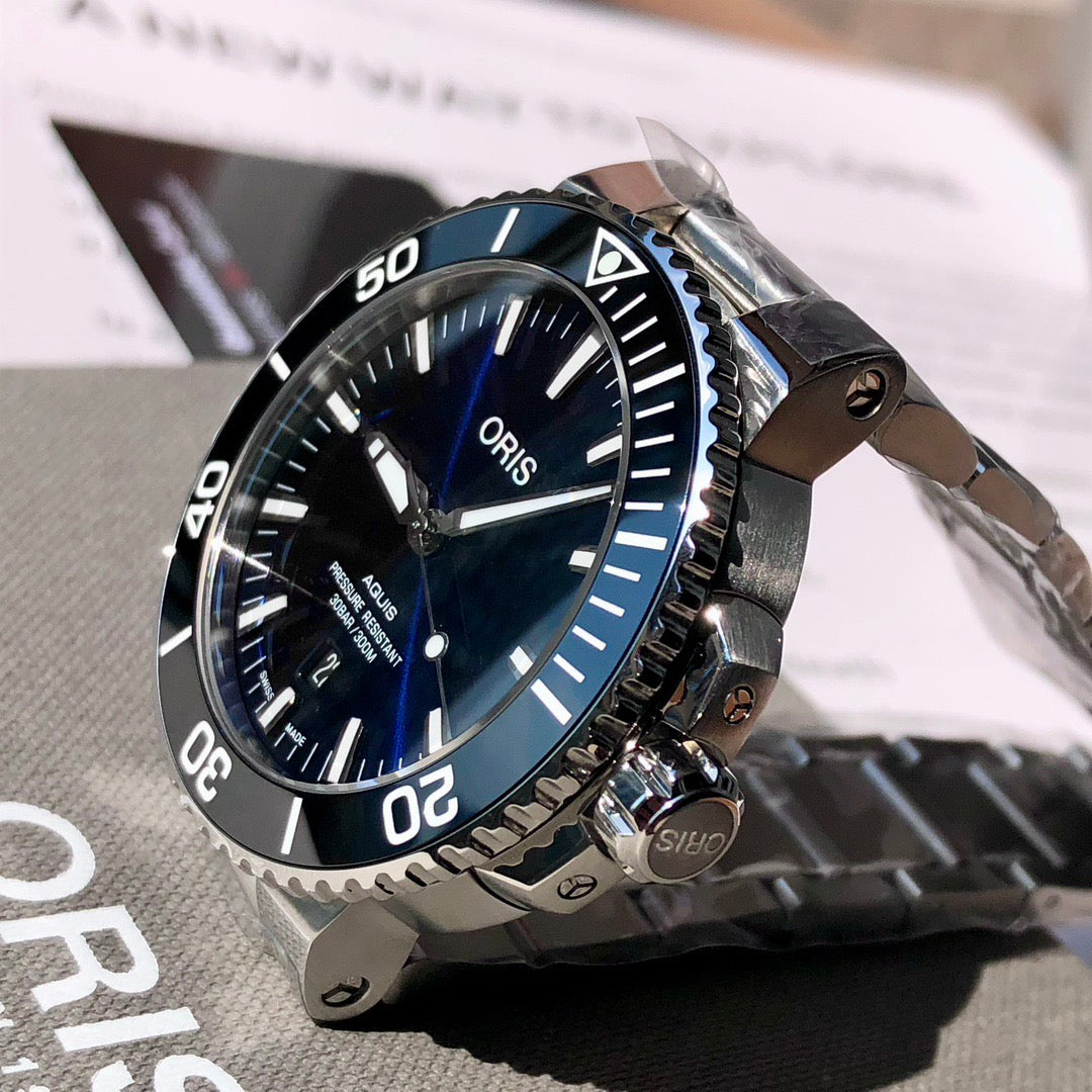 43.5mm ORIS Aquis Blue