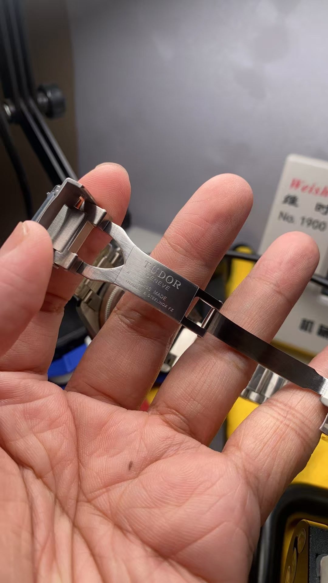 42mm Titanium metal Tudor