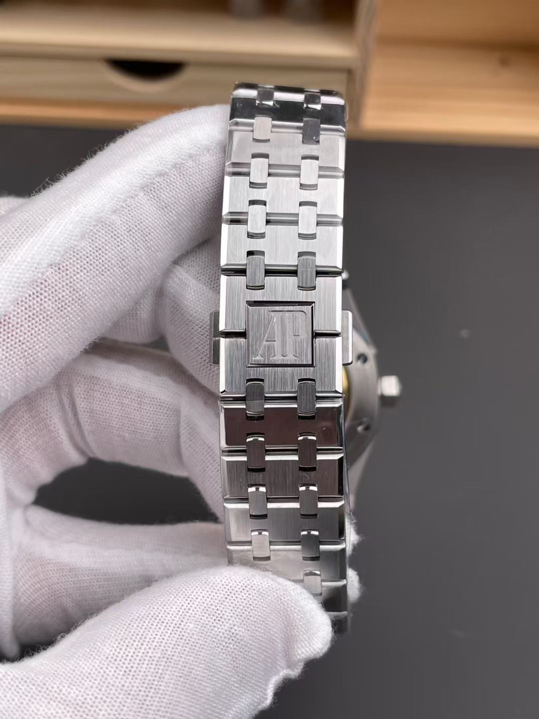 APS Royal Oak 15450 37mm