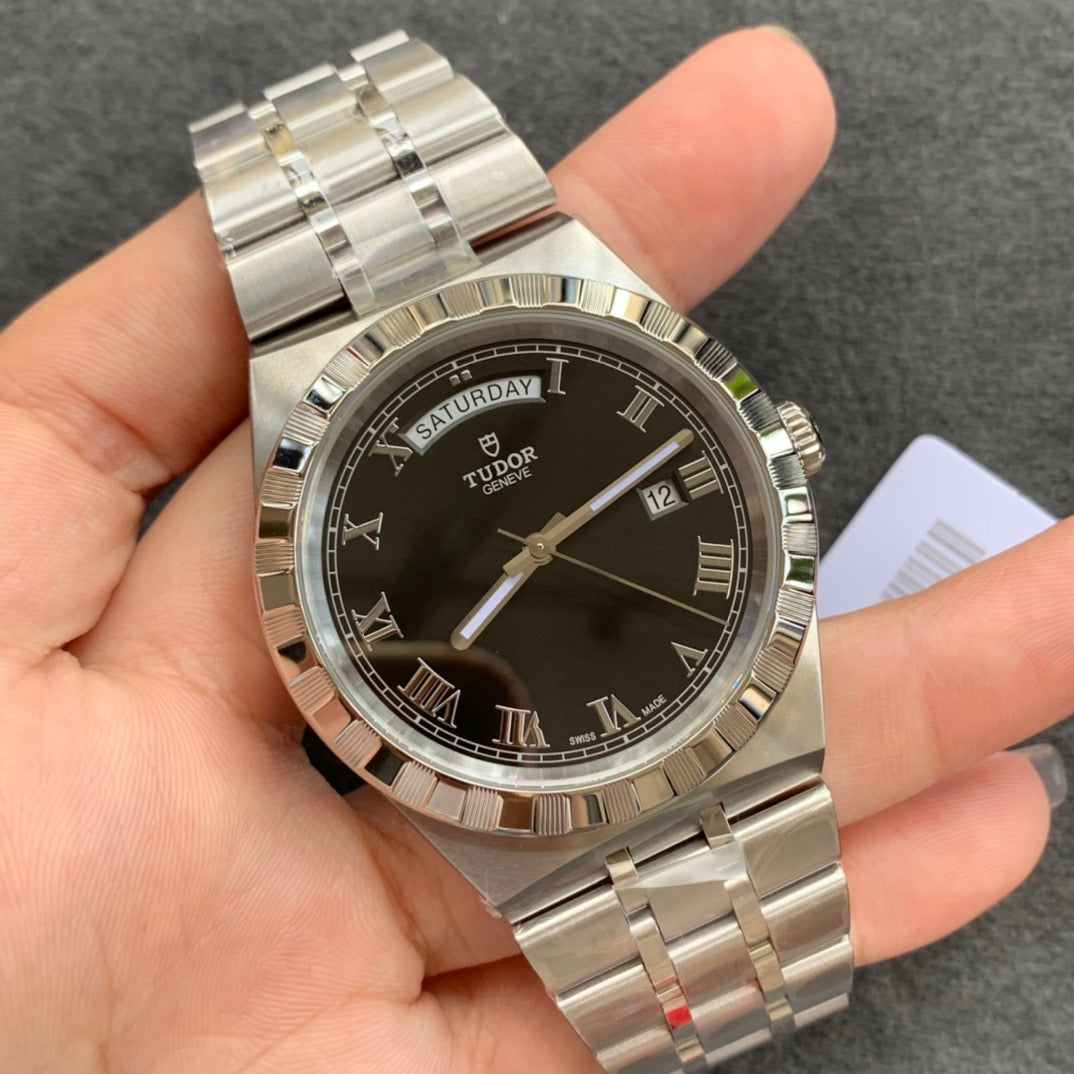 V7 factory Royal M28600