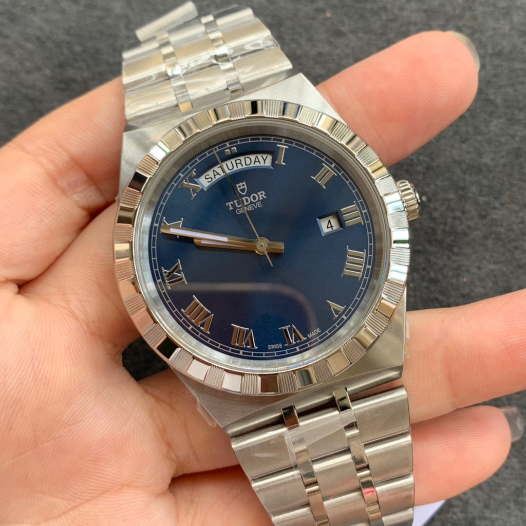 V7 factory Royal M28600
