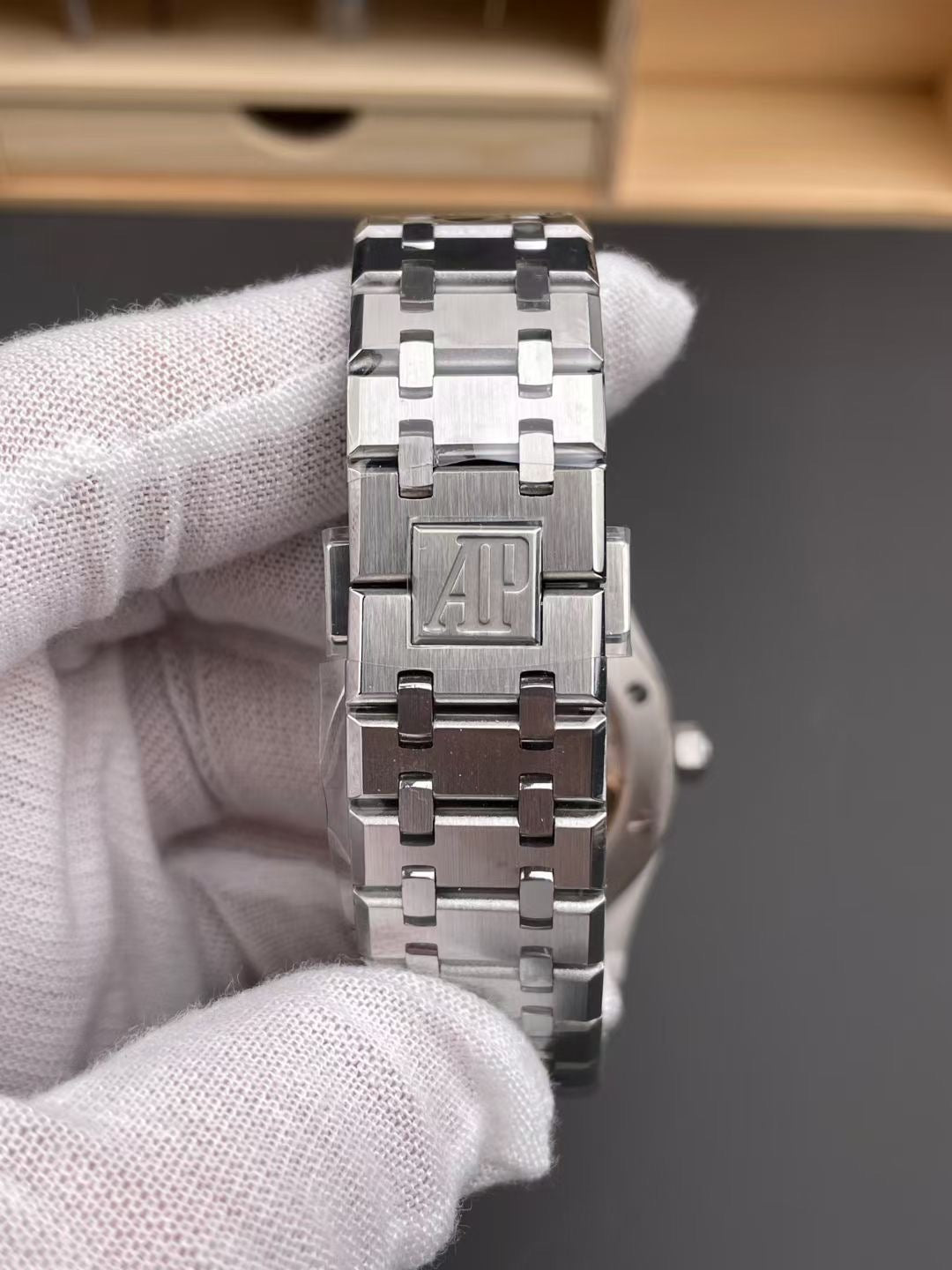 APS factory Royal Oak 15500 Grey