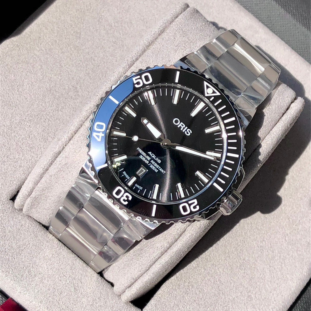 43.5mm ORIS Aquis Black