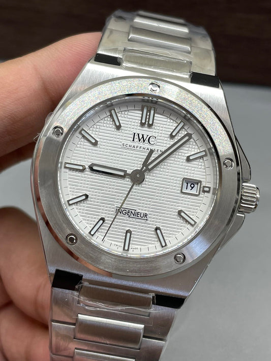 V7 Factory, IW328902 engineer