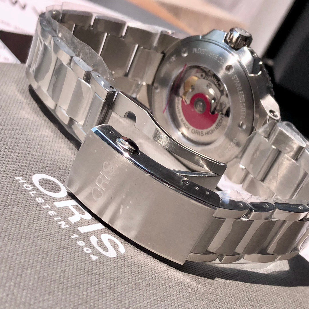 43.5mm ORIS Aquis Silver