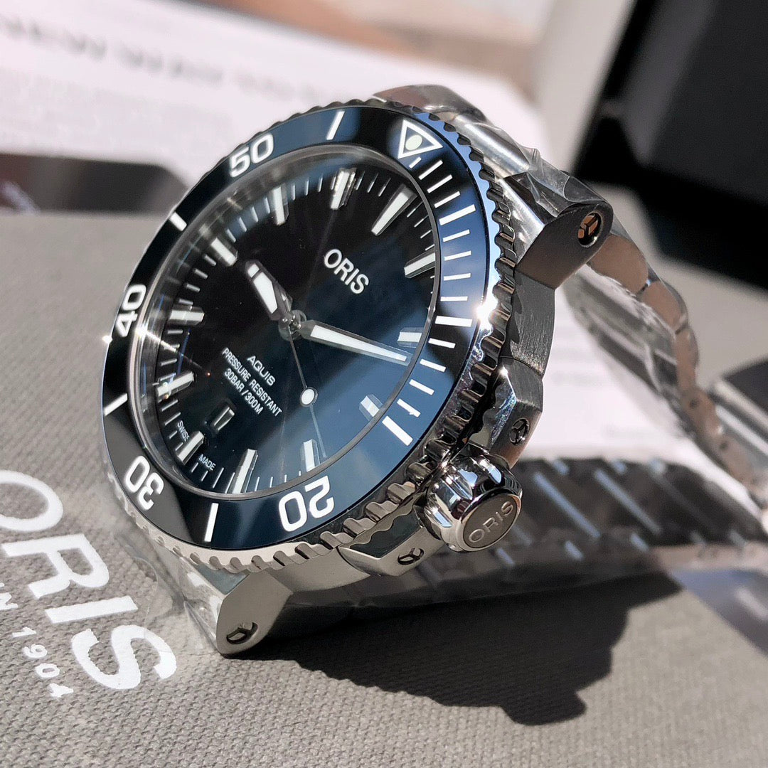43.5mm ORIS Aquis Black