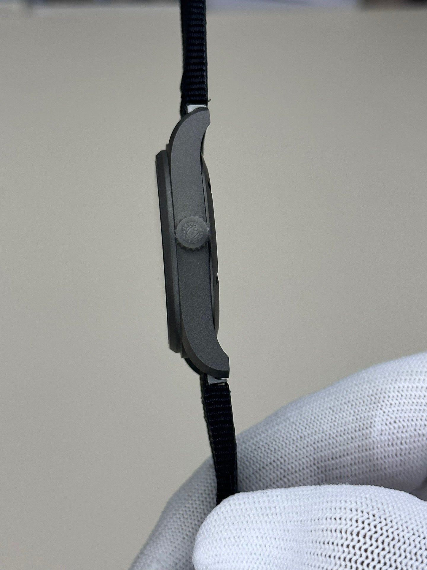 V7 factory IW328209