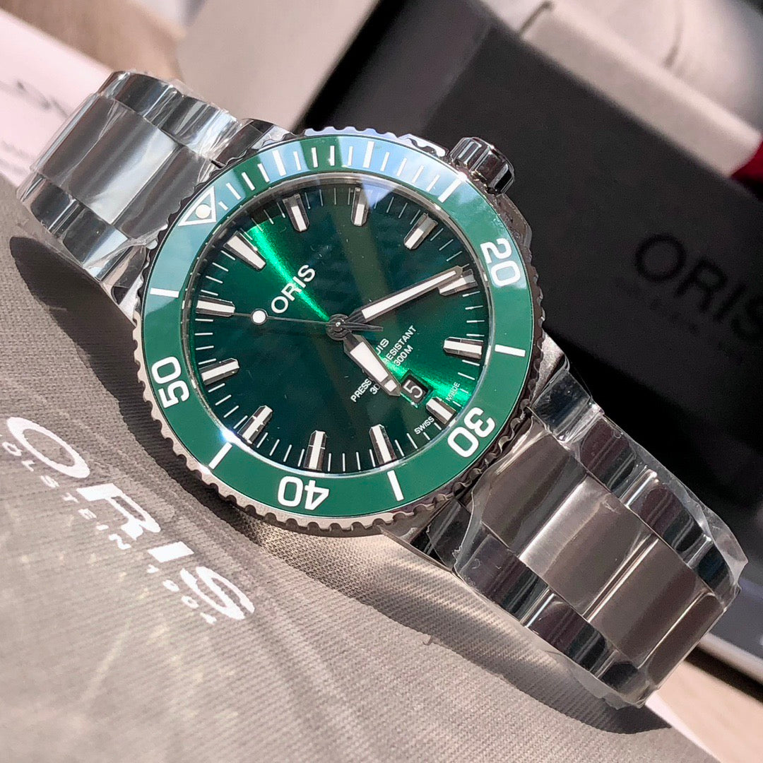 43.5mm ORIS Aquis Green