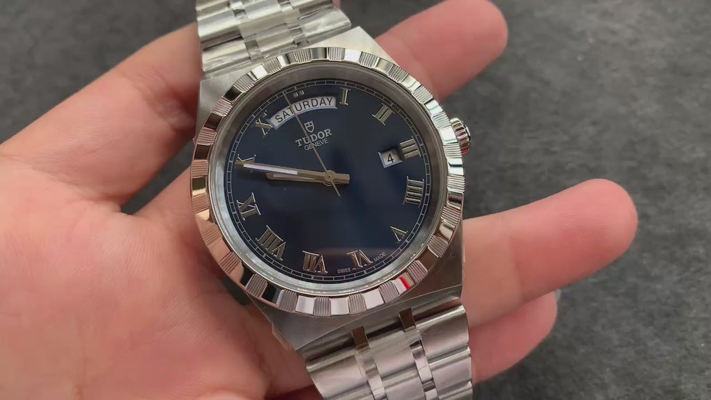 V7 factory Royal M28600