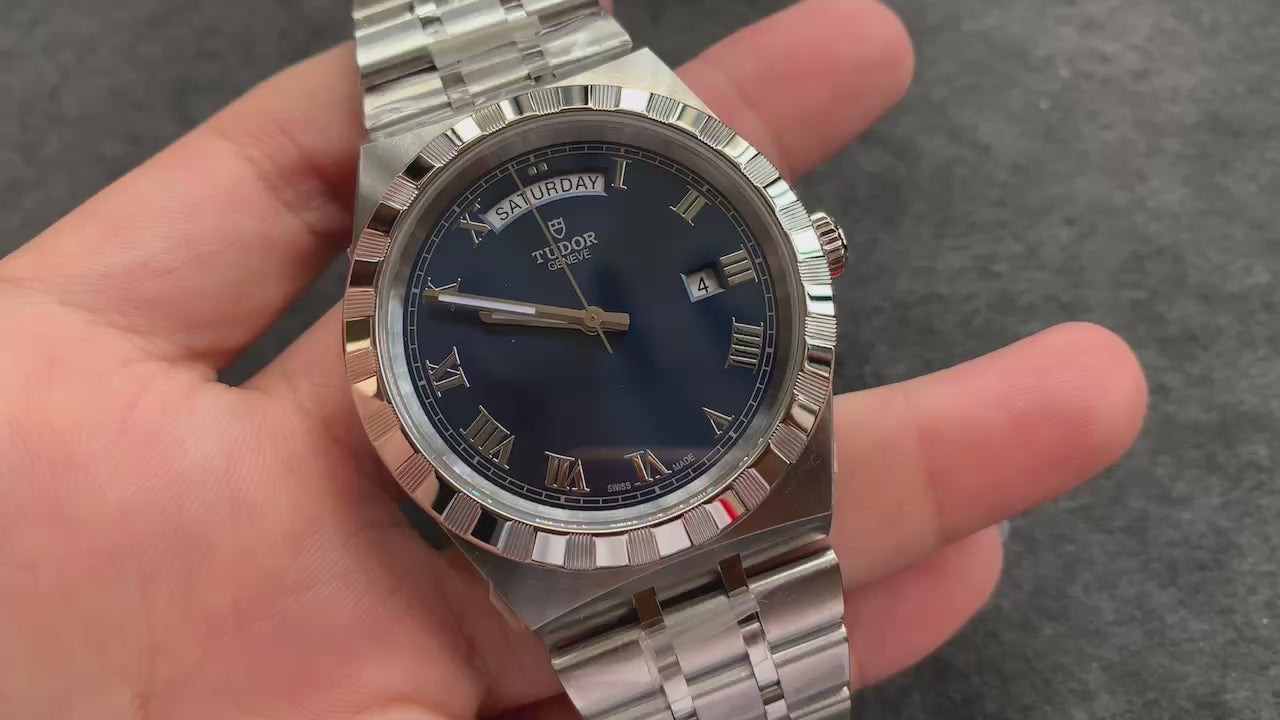 V7 factory Royal M28600