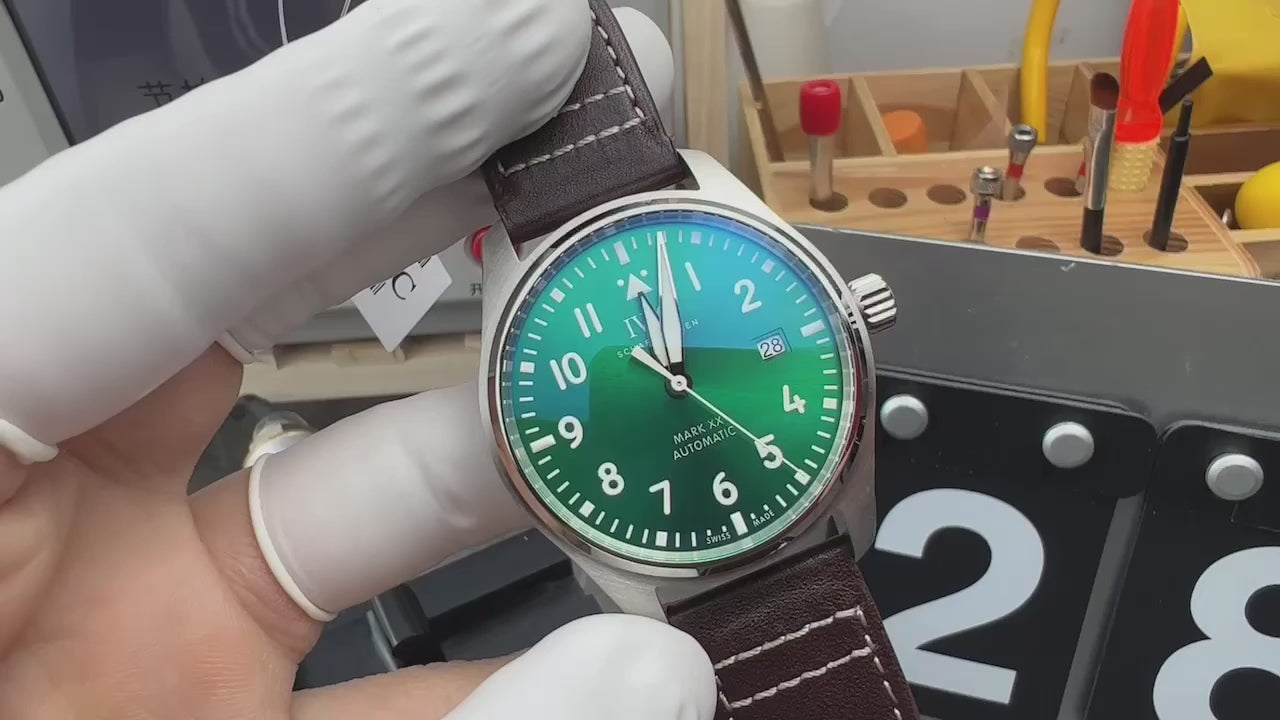 V7 factory, IW32 8205