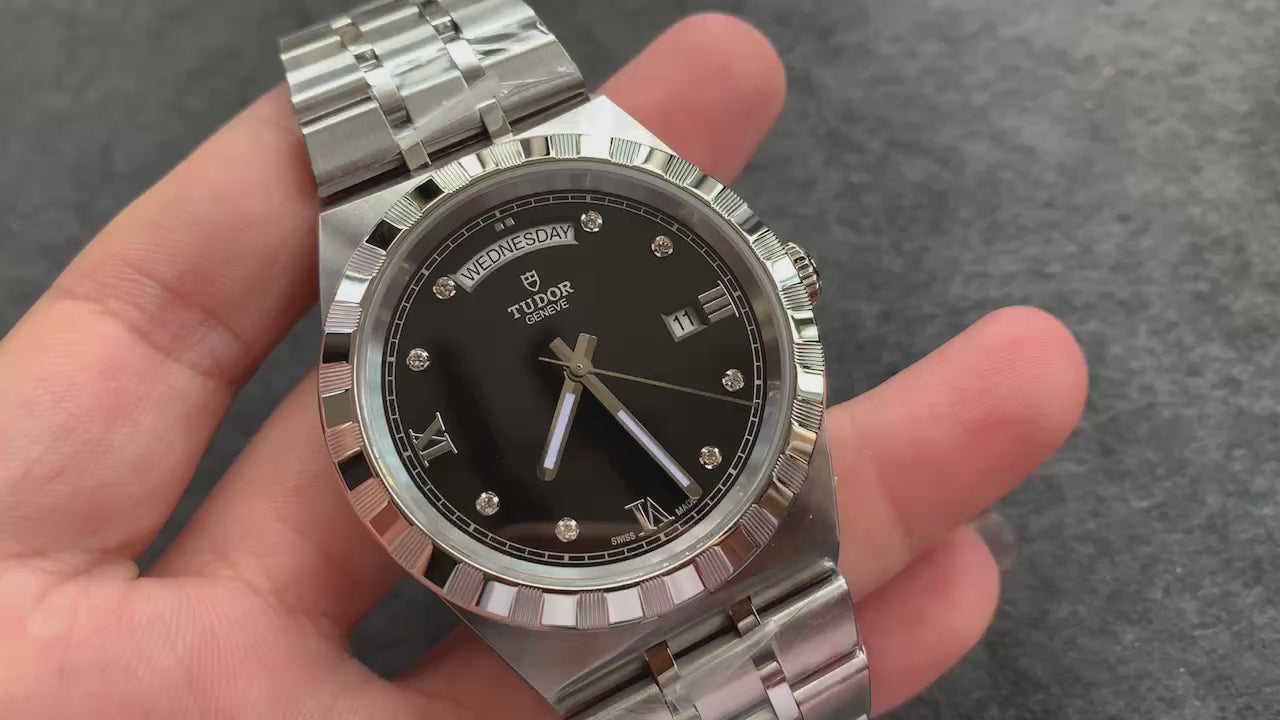 V7 factory Royal M28600